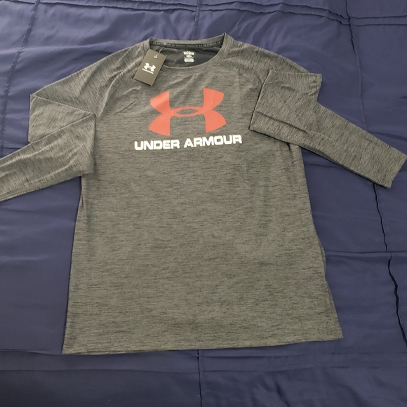 Under Armour Other - Under Armour Heather Gray Performance Tee